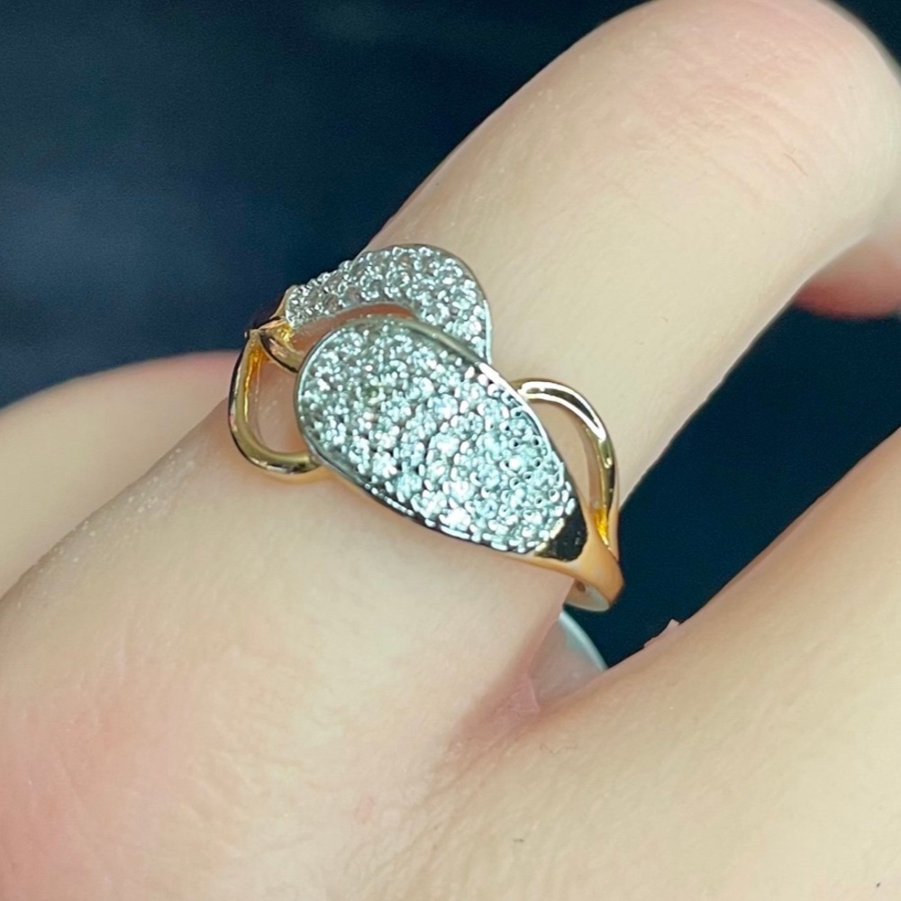 Unique design ring